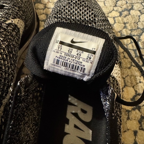 EXCELLENT CONDITION Nike Flyknit Racer Oreo Men’s Size 11 - Picture 6 of 8